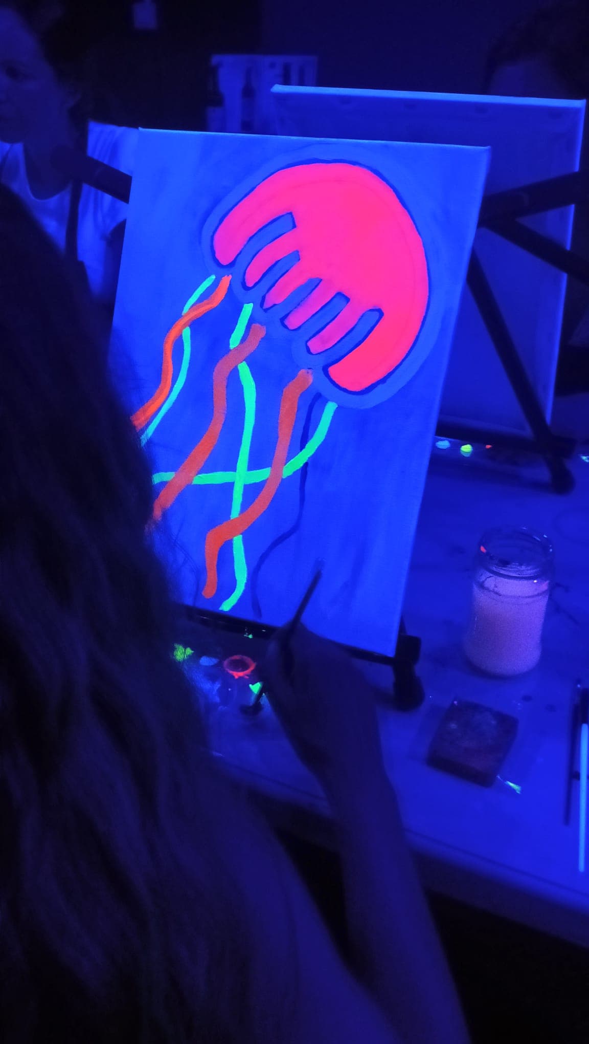 neon 12
